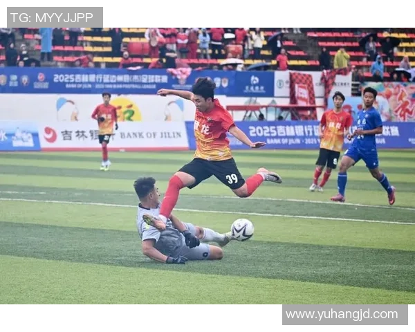 球星出场演绎足球魅力揭秘精彩赛事背后的故事与激情